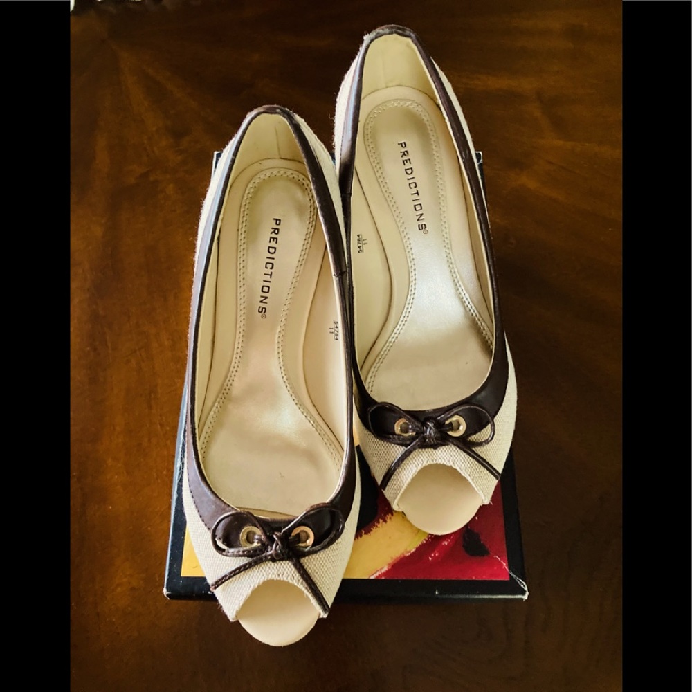 Prediction woman’s Size 5-1/2 in very good condition.